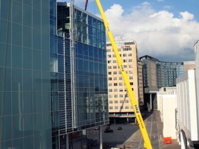 Fassadenarbeiten Arbeitsbühne hebebühne Steiger Knaack