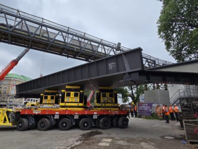 Brückenmontage Hamburg mit SPMT und Hubsystem