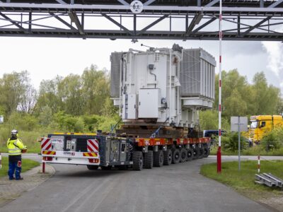 Schwertransport - Transportlogistik für Trafotransport mit SPMT