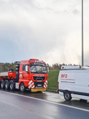 Schwertransportbegleitung BF3 LKW Spedition Knaack